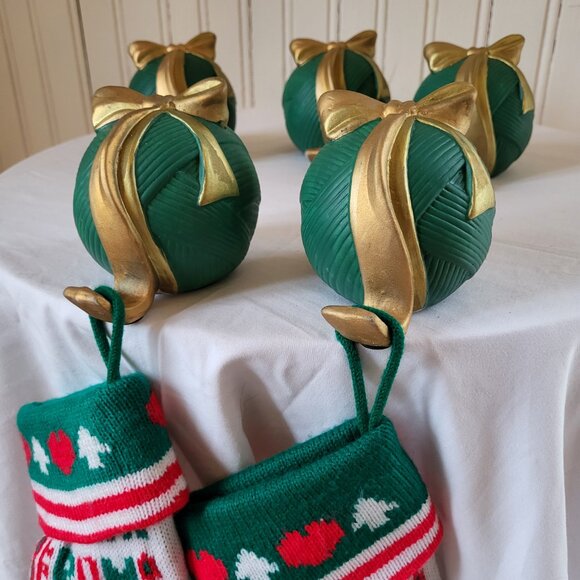 Vintage 1990s Christmas Stockings Hangers, green and gold, lot Of 5 - Picture 4 of 6